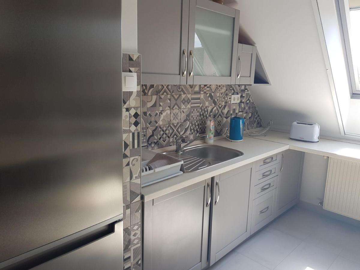 Zoli Apartmanok-Adri Koelcsey 32 Hajduszoboszlo Exterior foto