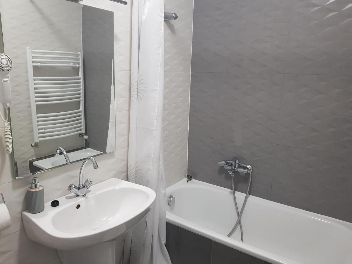 Zoli Apartmanok-Adri Koelcsey 32 Hajduszoboszlo Exterior foto