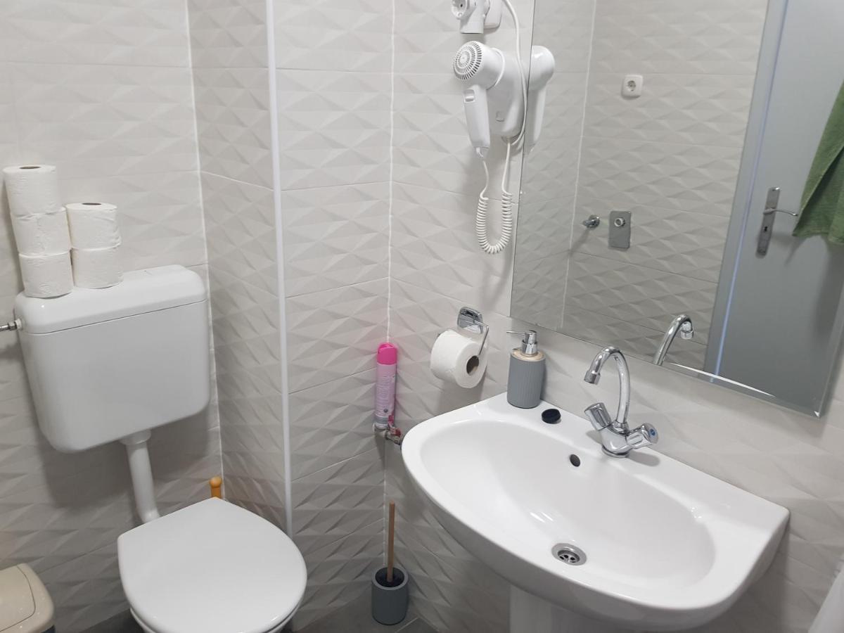 Zoli Apartmanok-Adri Koelcsey 32 Hajduszoboszlo Exterior foto