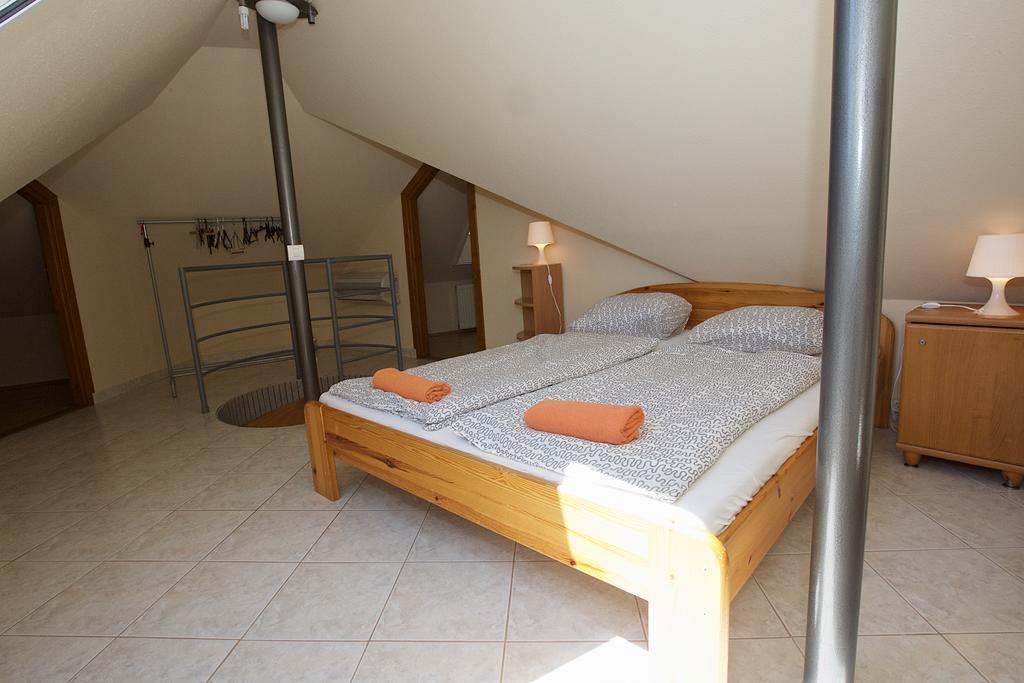 Zoli Apartmanok-Adri Koelcsey 32 Hajduszoboszlo Exterior foto